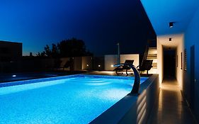 Lena Luxury Apartments